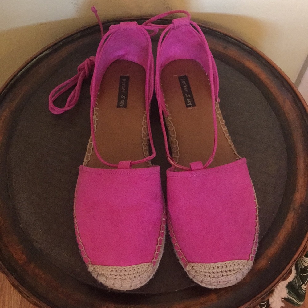 Fuchsia espadrilles